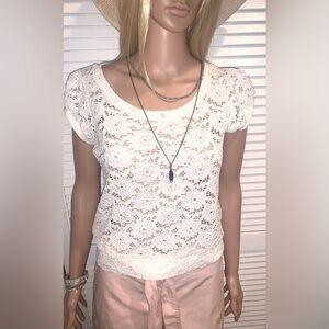 Sound & Matter cream crochet short sleeve blouse Size XS